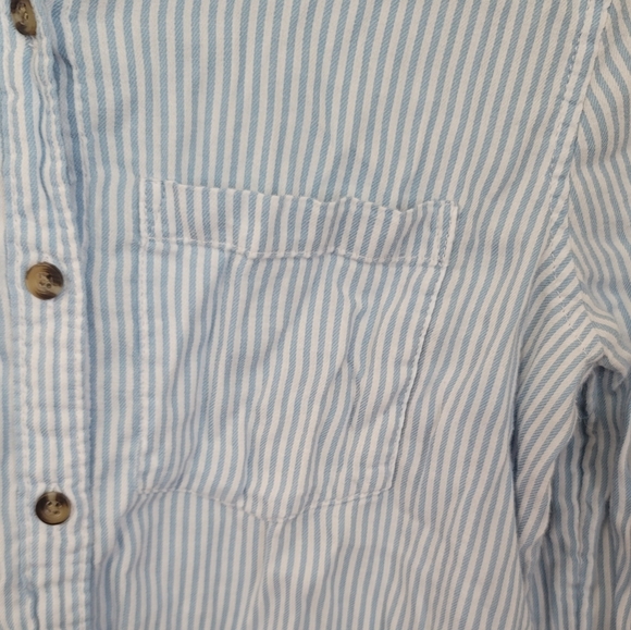 Button Down Shirt ( 🌵FOR BUNDLES ONLY ) - Picture 3 of 6